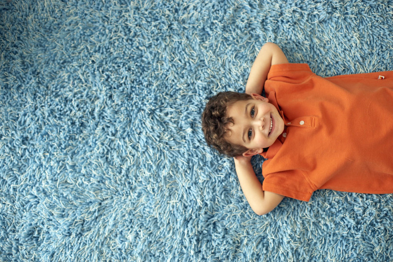 چرا فرش ماشینی باعث آلرژی میشود؟ علائم + راه درمان